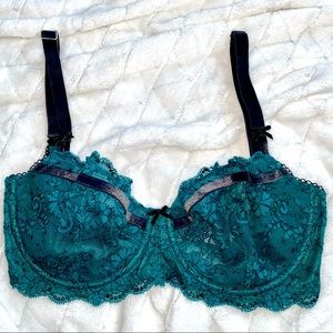 NEW 32 DDD Victoria Secret Bra w FREE PANTY (S)